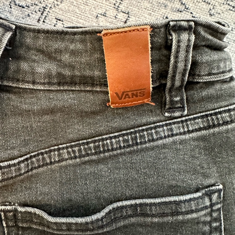 VANS SHORTS - Picture 6 of 8